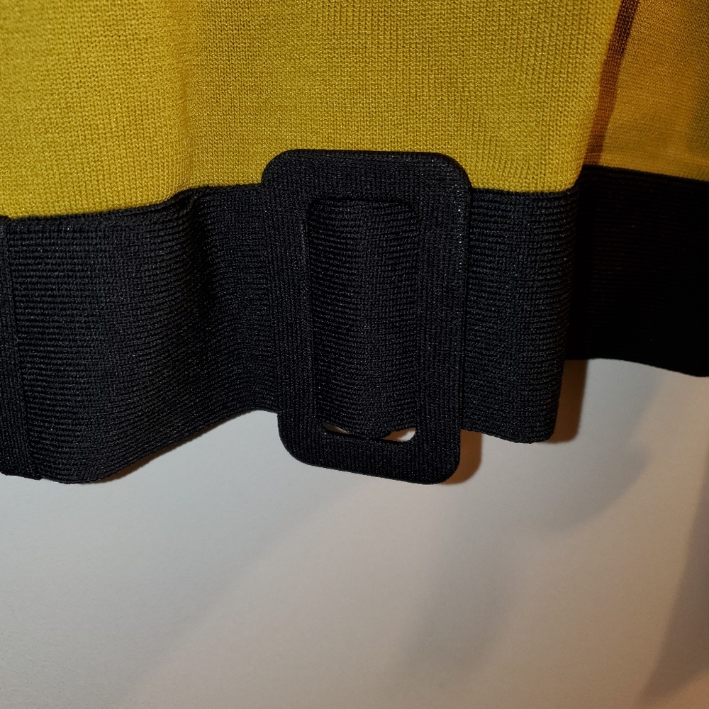 Sweater - Picture 3 of 3